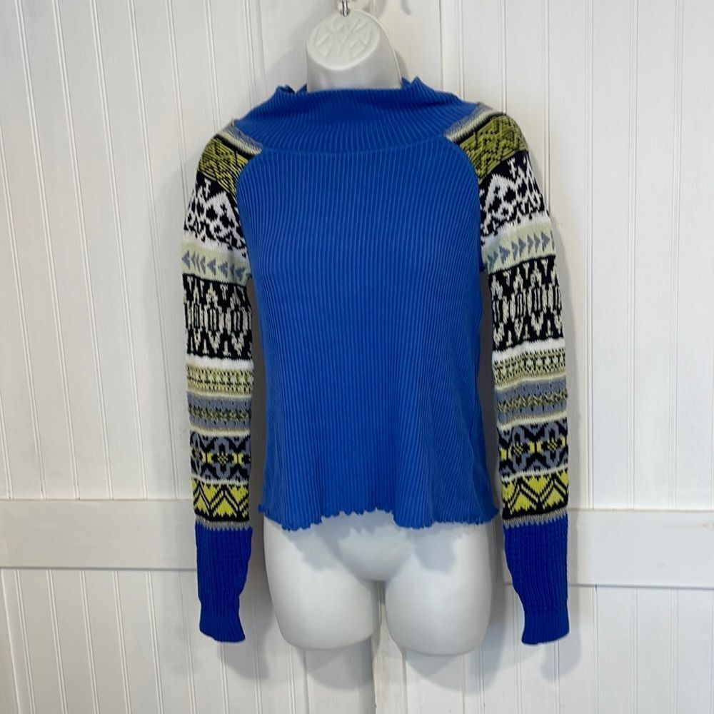 Free People multi color sweater size XS